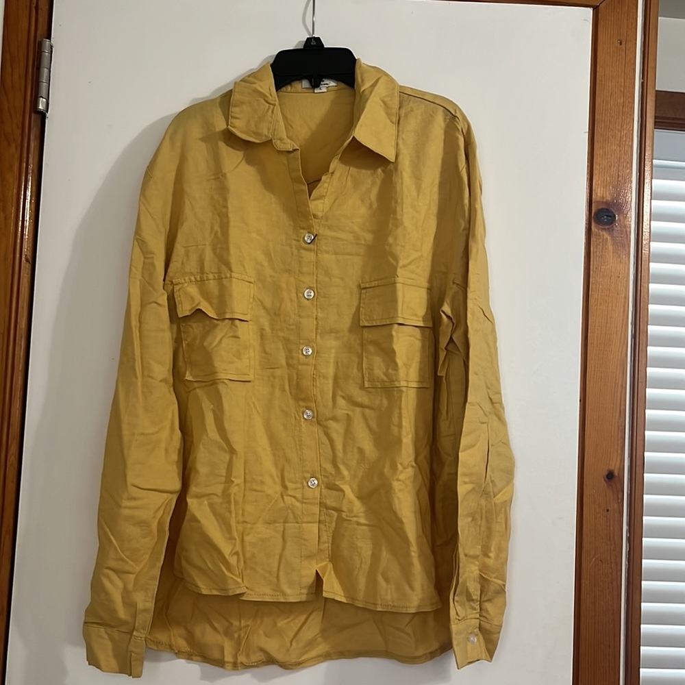 Women’s Button Down Long Sleeve Shirt with front pockets by Matchstick; Size L